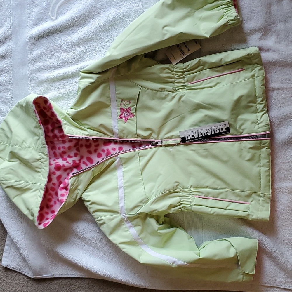 Mint Green/Pink Reversible Spring Jacket has fleece lining. Size 4-5, NWT